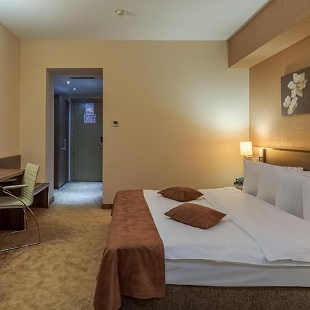 Rin Grand Hotel Bucarest Exterior foto