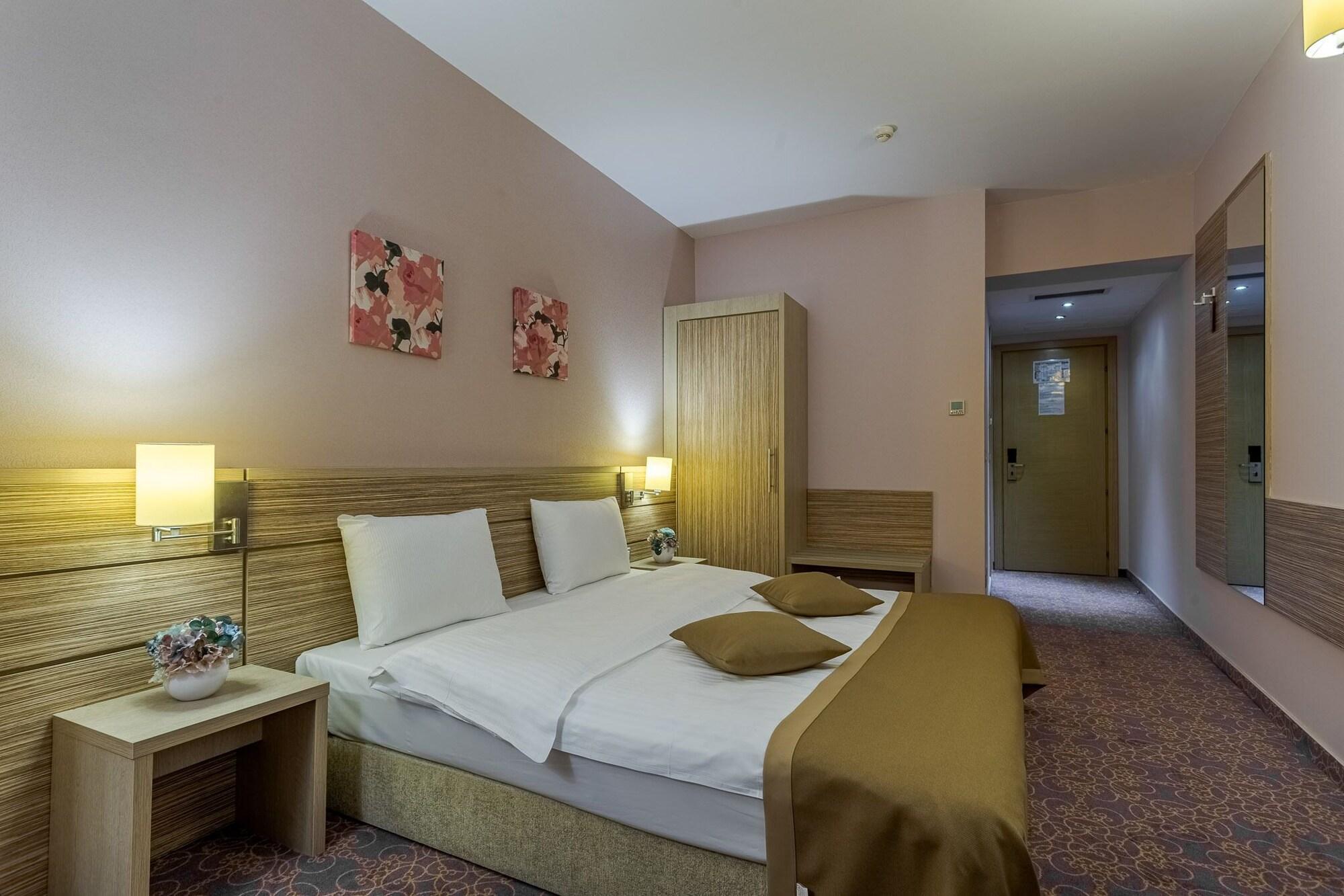Rin Grand Hotel Bucarest Exterior foto