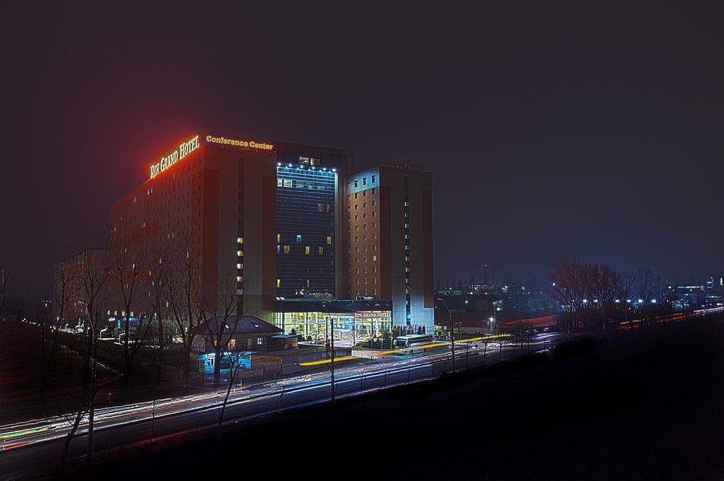 Rin Grand Hotel Bucarest Exterior foto