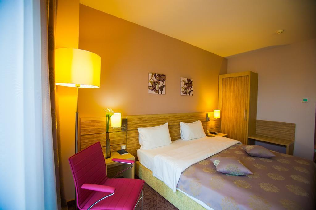 Rin Grand Hotel Bucarest Exterior foto