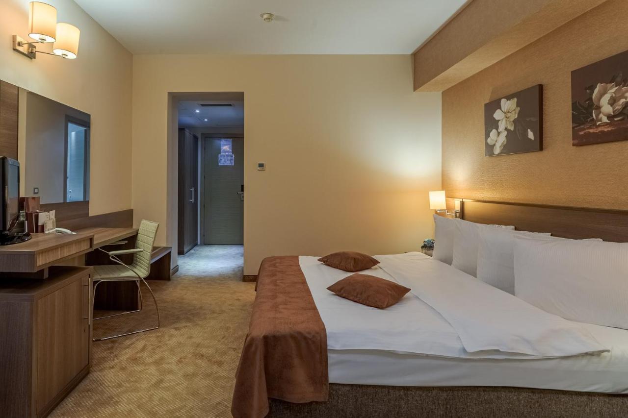 Rin Grand Hotel Bucarest Exterior foto